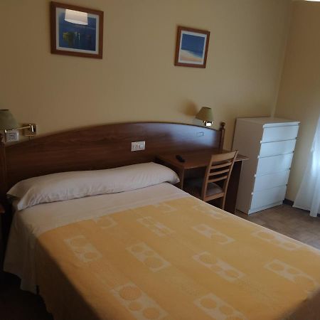 Hotel Camagueey Gijon Bagian luar foto
